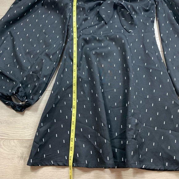 CHOOSY Bond Puff Sleeves Square Neckline Mini Dress - Picture 9 of 11